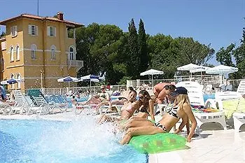 Hotel Bellevue Plava Laguna 4*